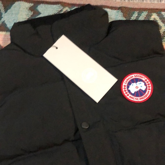 Canada goose freestyle vest sorted out in the wardrobe - Picture 2 of 8